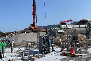 鷹架分配中心團隊成員合影，展現專業形象